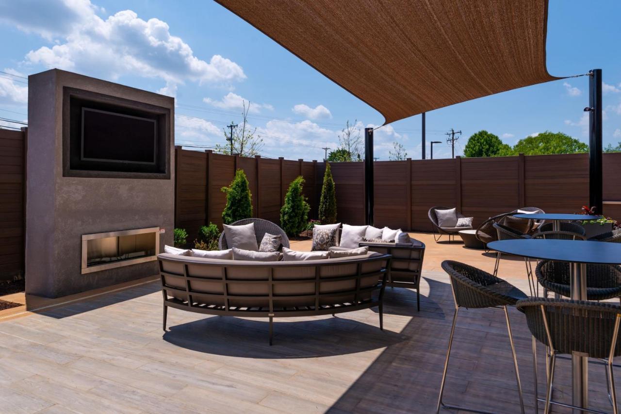 Residence Inn By Marriott Charlotte Northlake Bagian luar foto