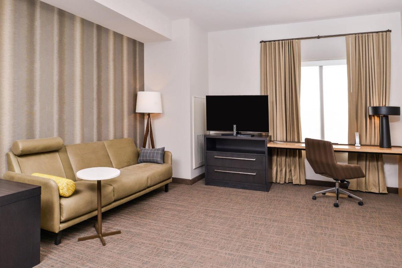 Residence Inn By Marriott Charlotte Northlake Bagian luar foto